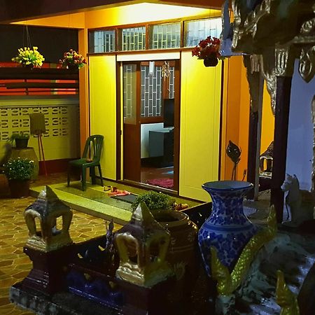 Emmanuel Guesthouse 班武里府 外观 照片