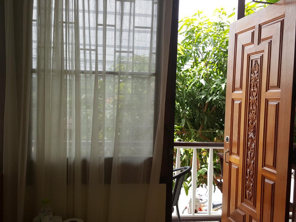 Emmanuel Guesthouse 班武里府 外观 照片