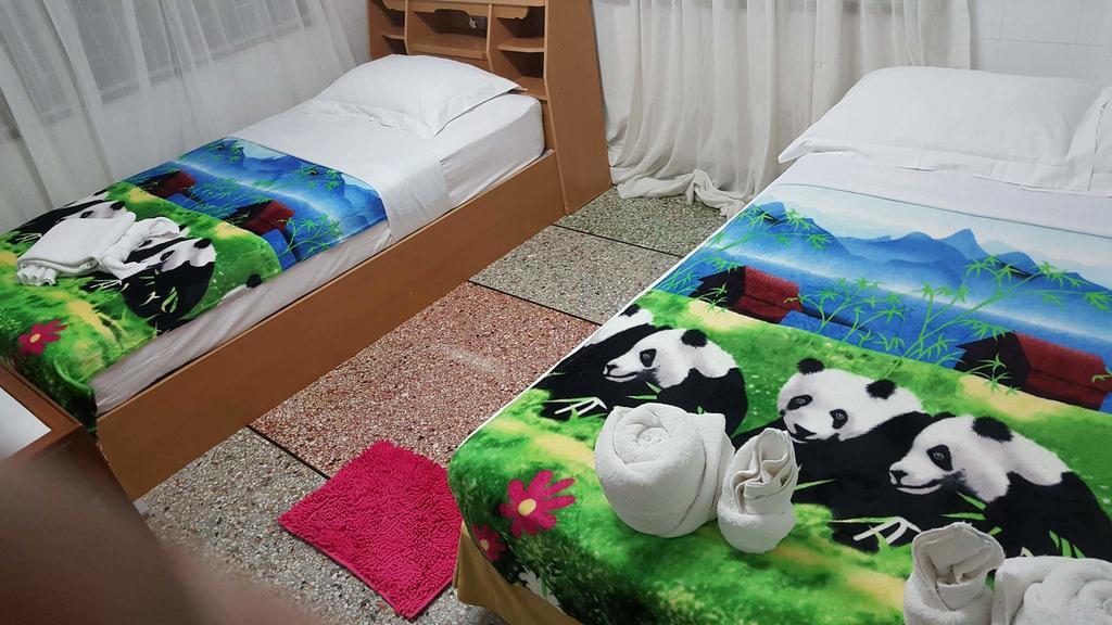 Emmanuel Guesthouse 班武里府 外观 照片