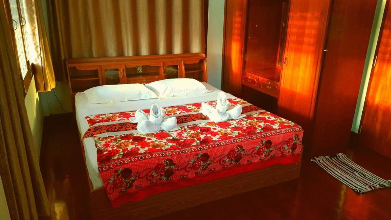 Emmanuel Guesthouse 班武里府 外观 照片