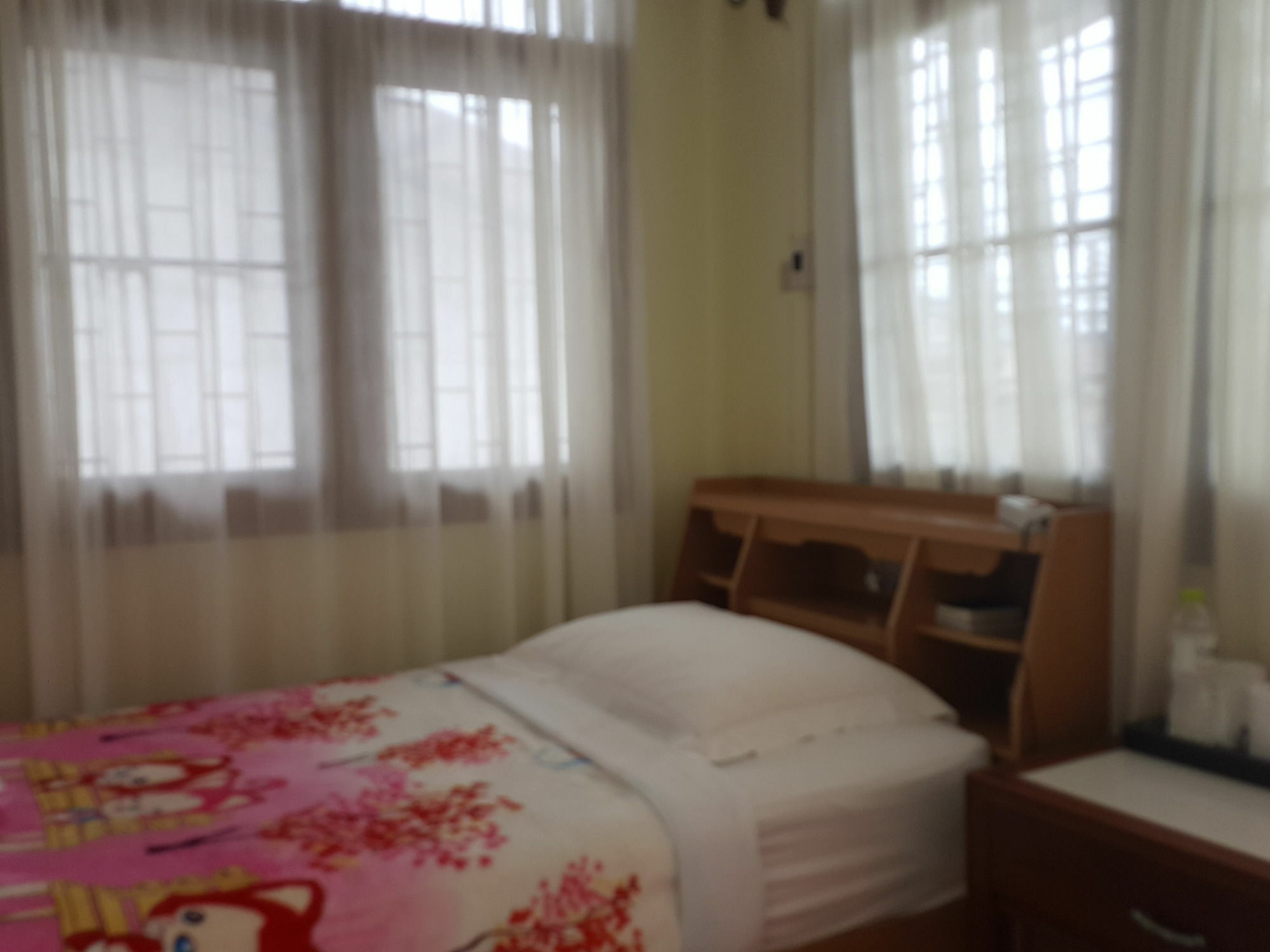 Emmanuel Guesthouse 班武里府 外观 照片